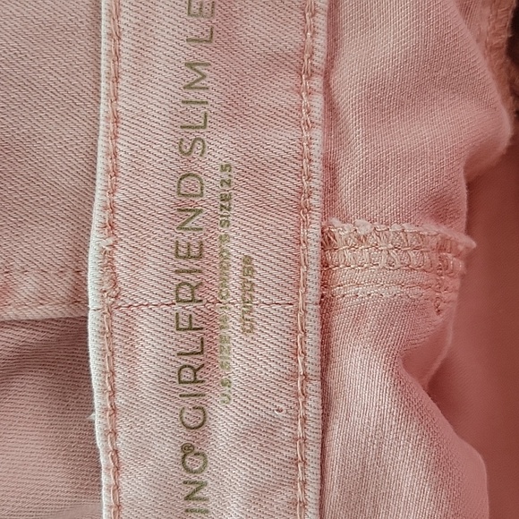 NWT Chico's Pink So Slimming Girlfriend Slim Leg Frayed Hem Crop Jeans Size 14 - Picture 8 of 8